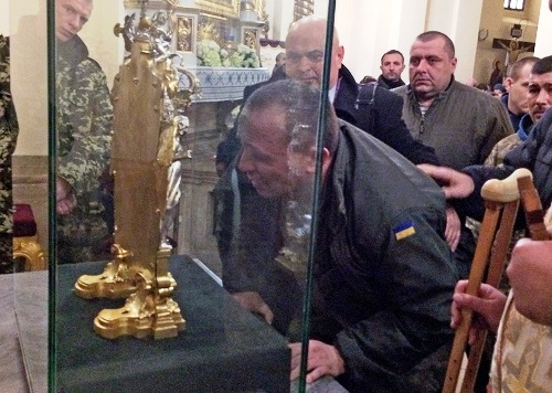 Захисники Вітчизни спільно зі священослужителями молилися до Нерукотворного образу Ісуса Христа